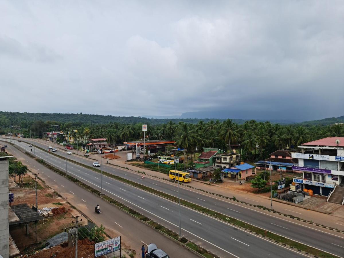 Hotel Blue Rays Bainduru Exterior photo